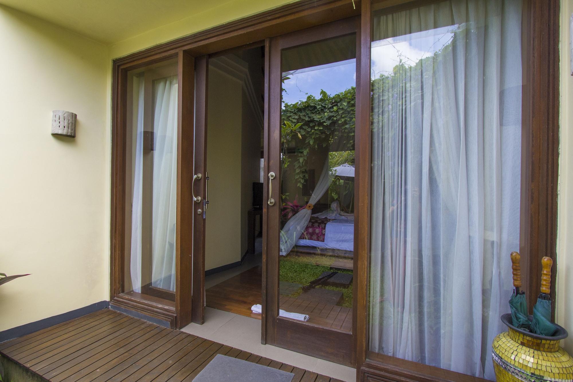 Ladera Villa Ubud Exterior photo