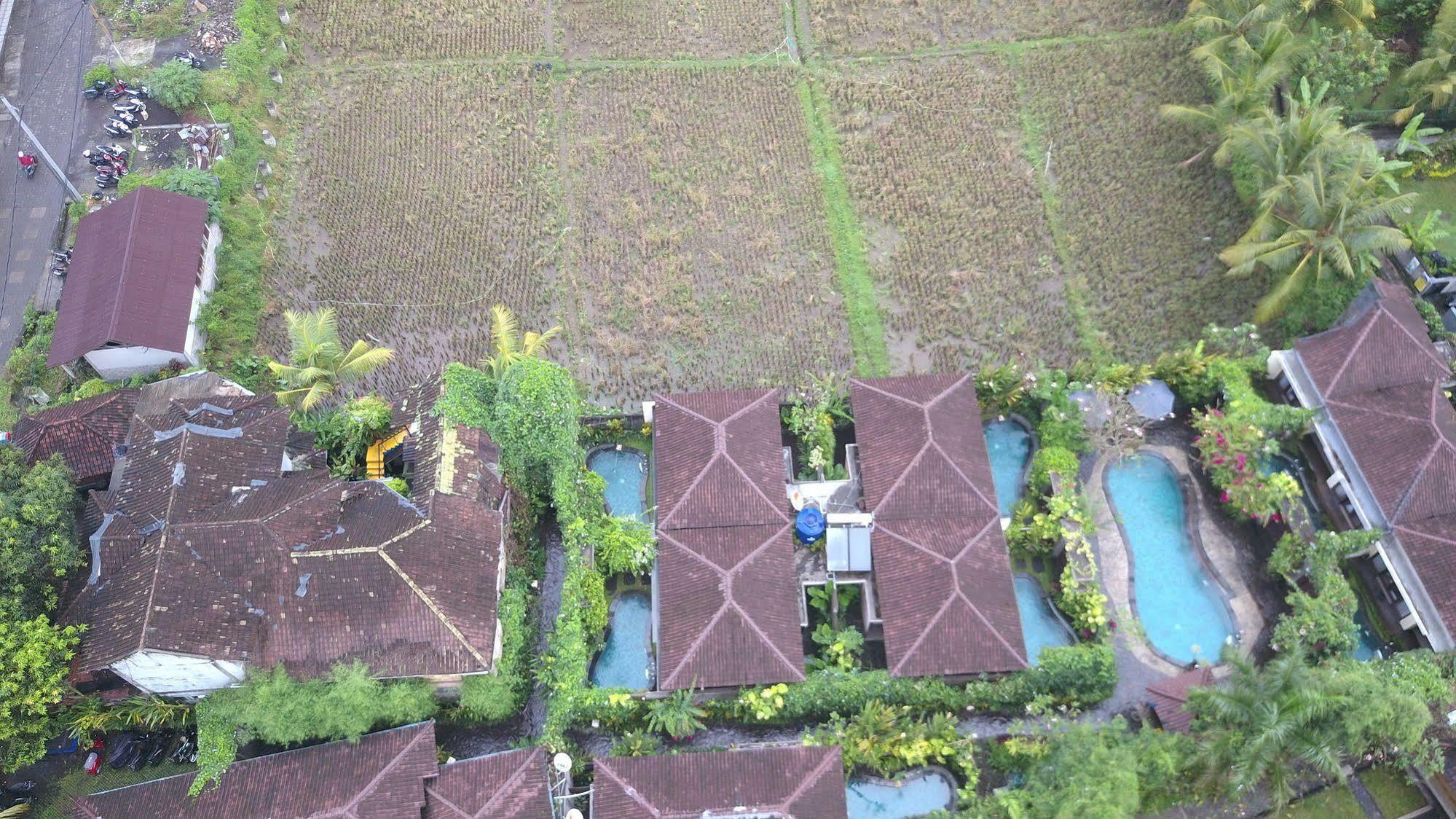 Ladera Villa Ubud Exterior photo